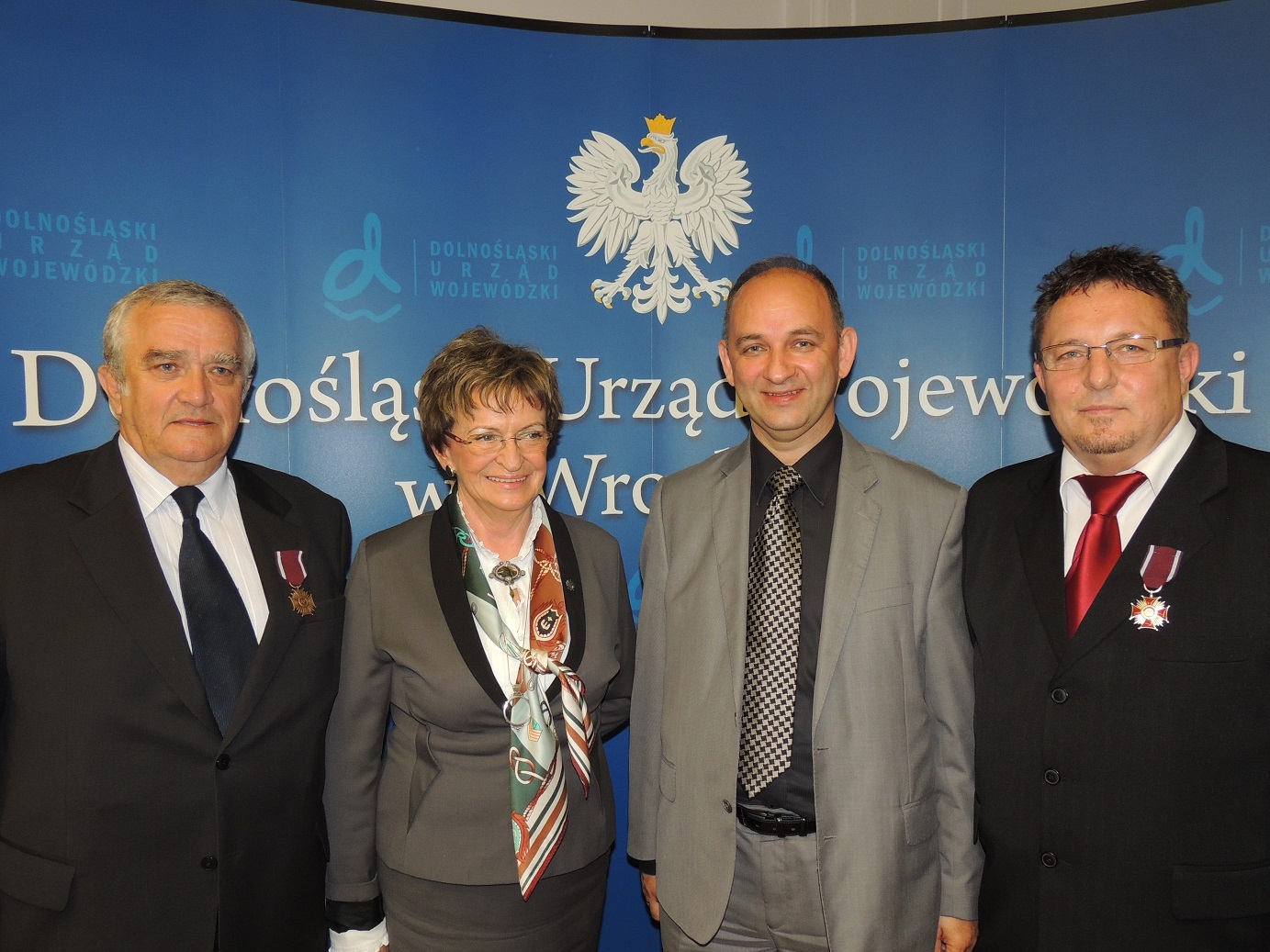 od lewej: lek. Jacek Durys, Wicewojewoda Dolnośląski Ewa Mańkowska,  dr n. med. Andrzej Hap - Dyrektor PR Legnica, mgr Wiesław Zielonka